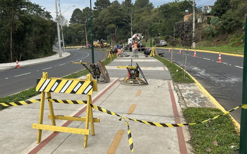 Reparos na Avenida Presidente Vargas, em trecho recentemente duplicado, devem durar entre duas e quatro semanas | abc+