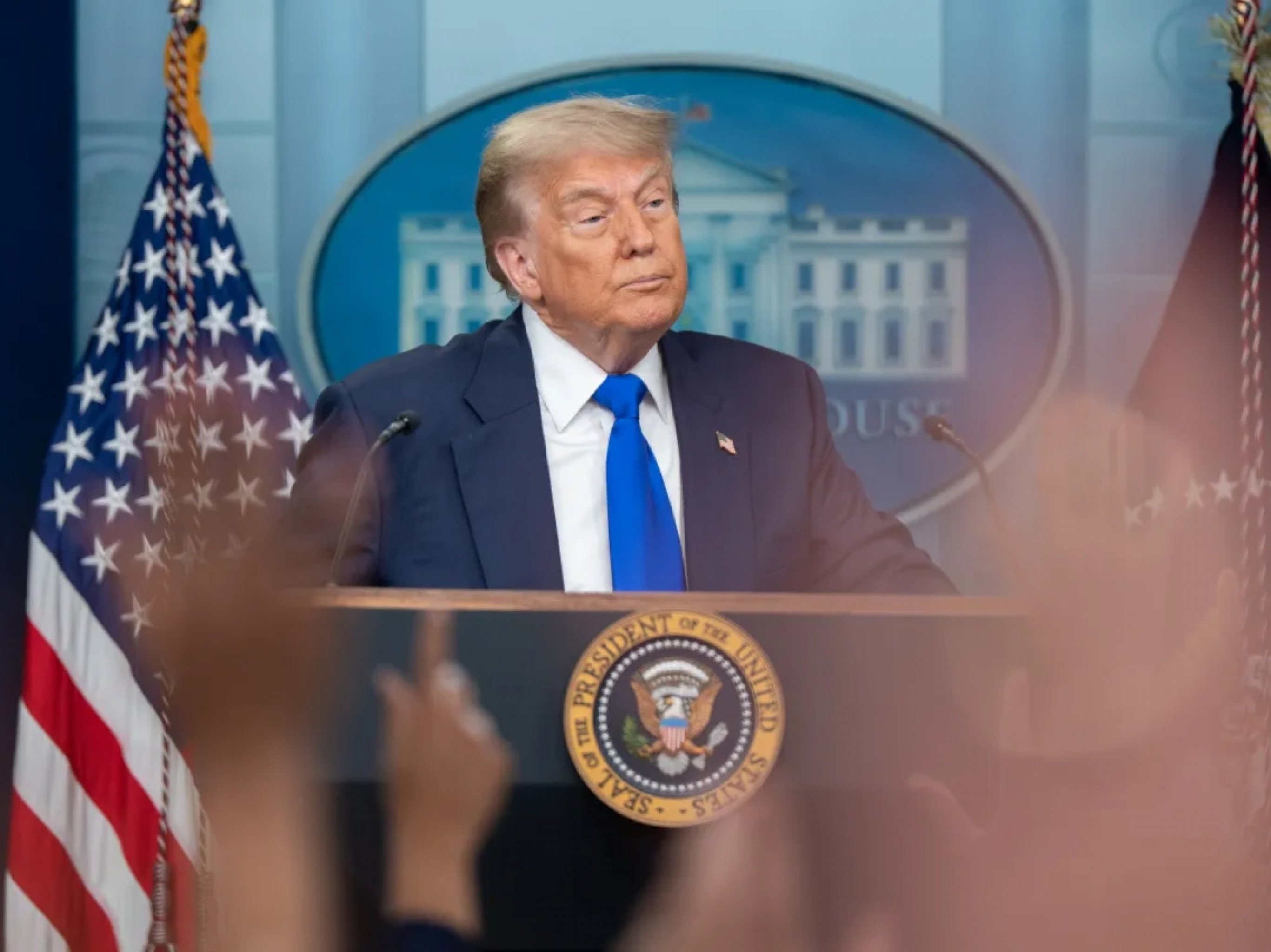 TARIFA DE TRUMP: Para 72% dos brasileiros, presidente dos EUA erra ao taxar Brasil alegando perseguição a Bolsonaro, diz pesquisa