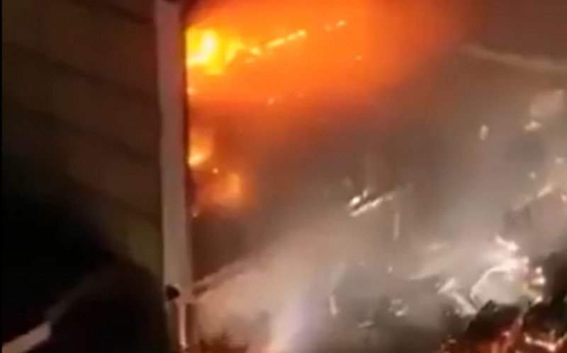 Incêndio em shopping no Iraque | abc+
