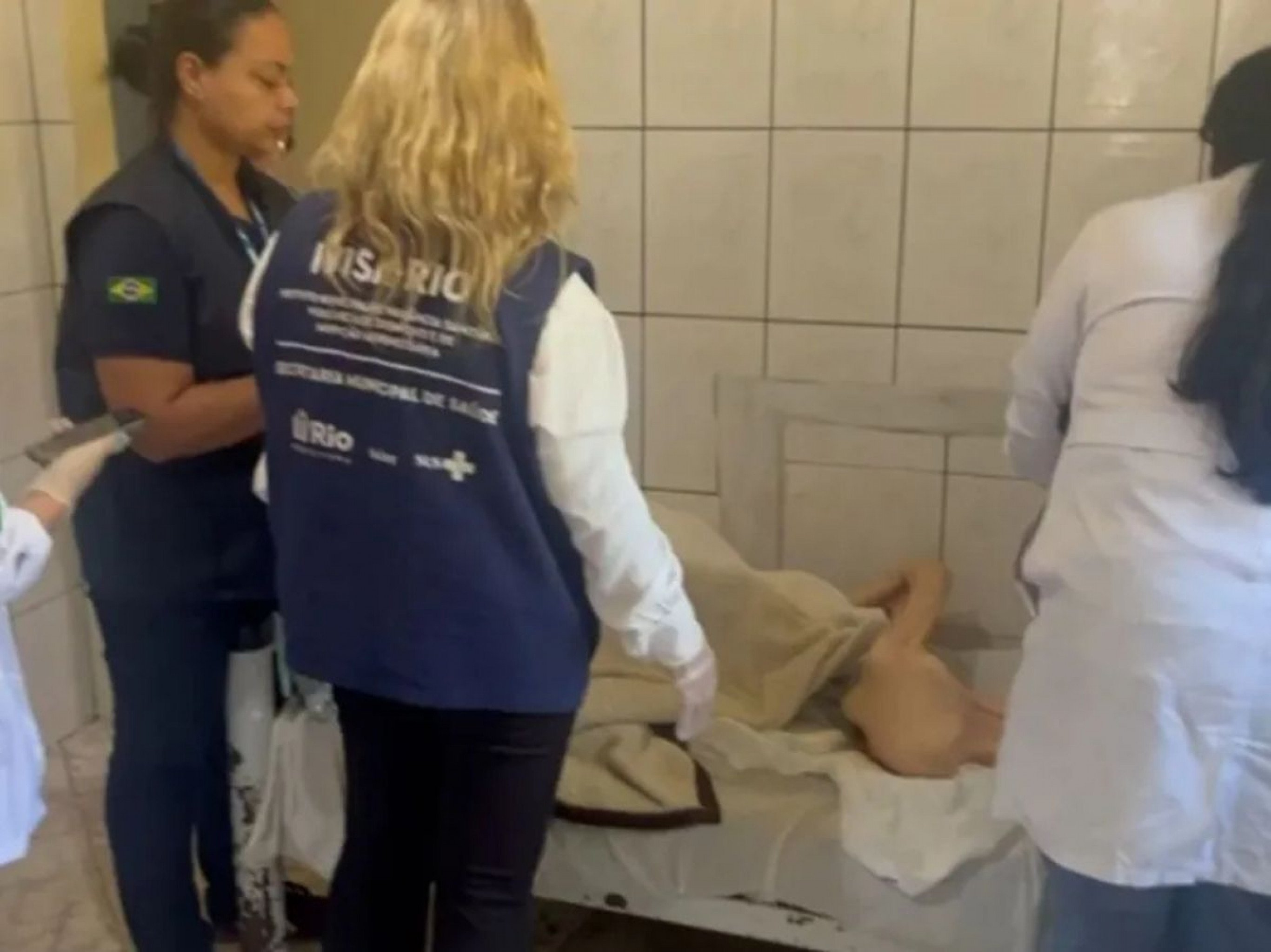 Abrigo clandestino é fechado por maus-tratos a 36 idosos; alguns estavam amarrados e impedidos de se locomover