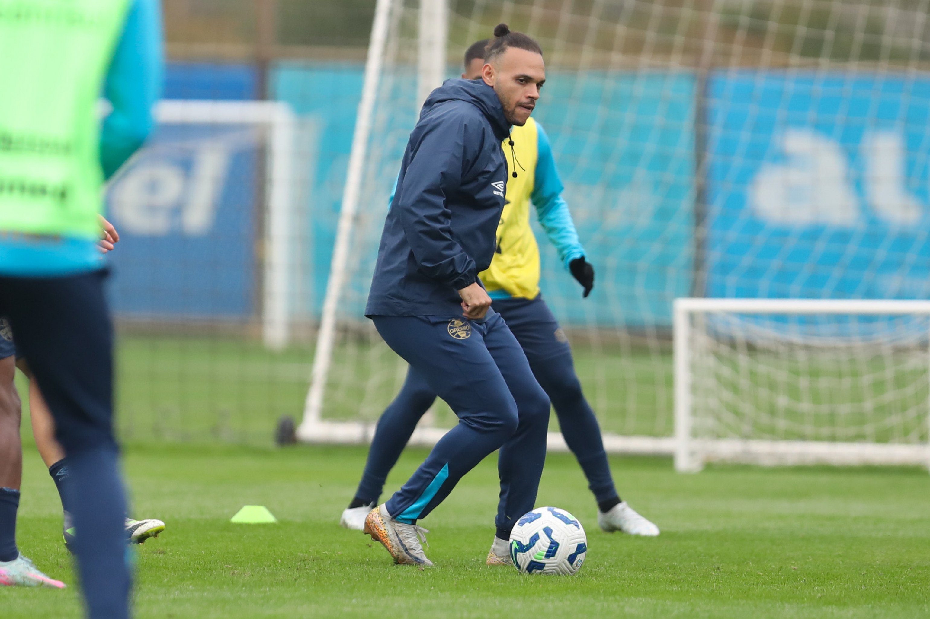 Pressionado, Grêmio conta com o reforço de Braithwaite para jogo fora contra o Vasco
