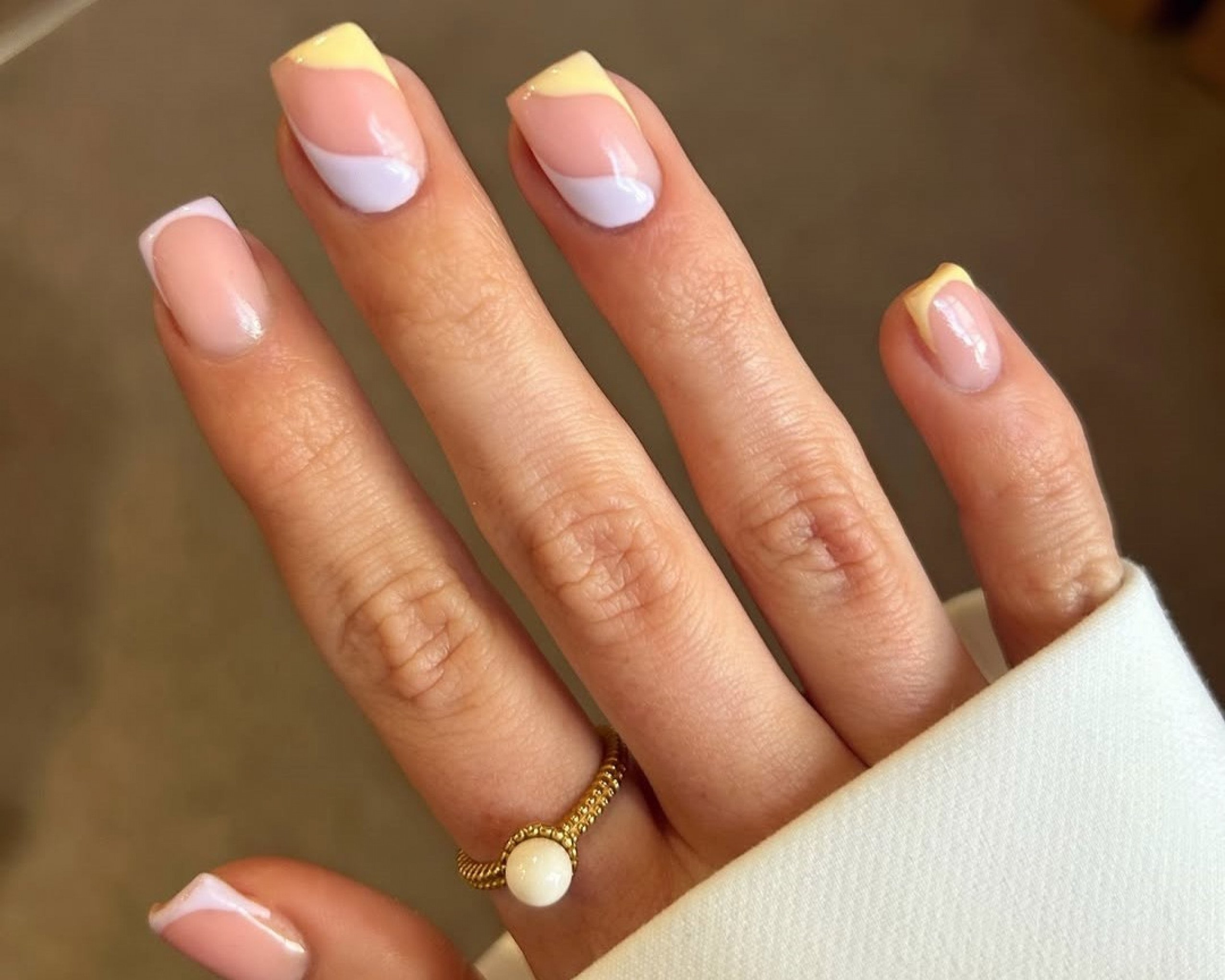 Inspiração de unha com esmalte pastel  | abc+