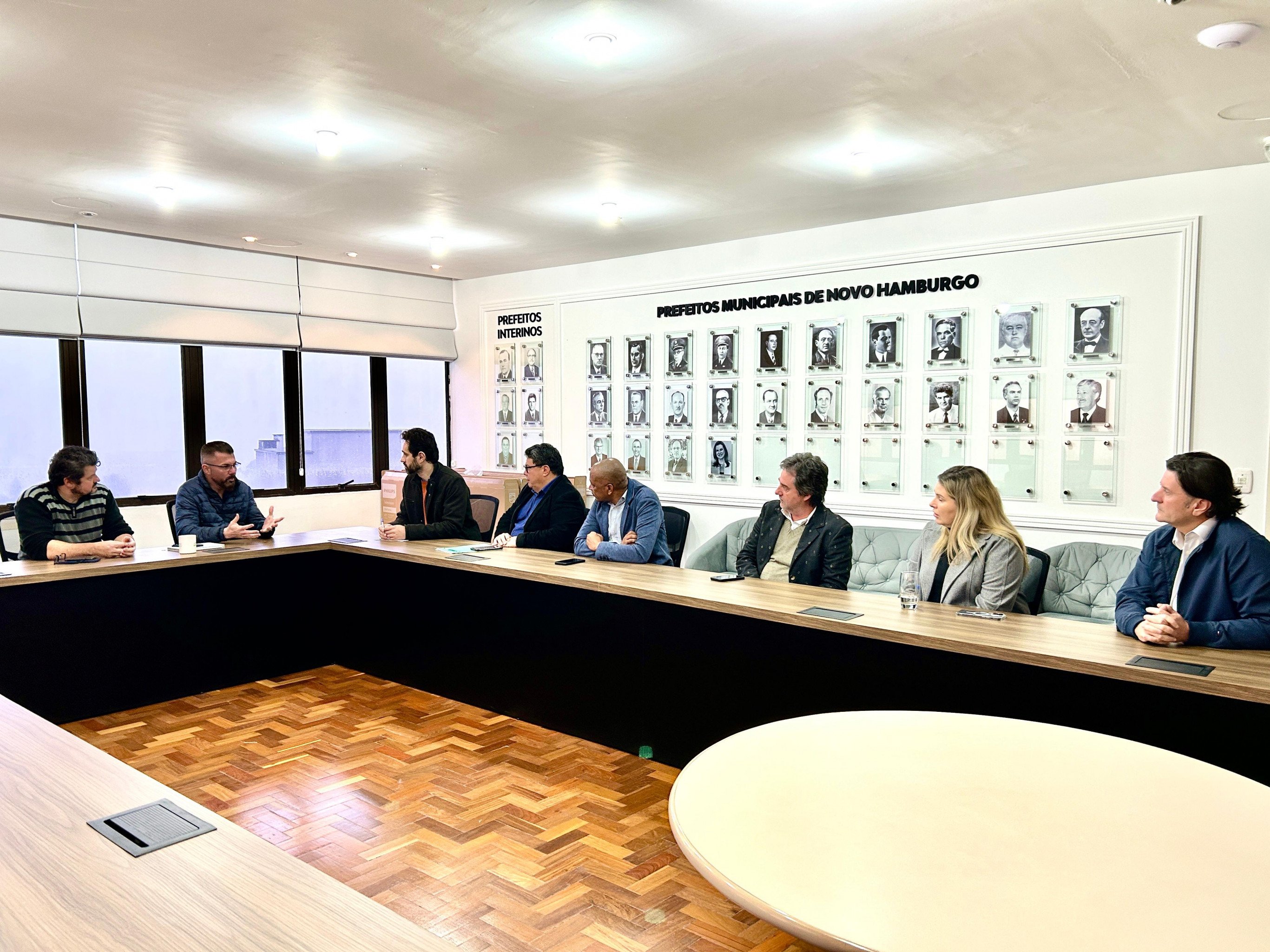 Pressão de sindicatos leva Prefeitura de Novo Hamburgo a propor emenda que mantém portas giratórias em agências bancárias