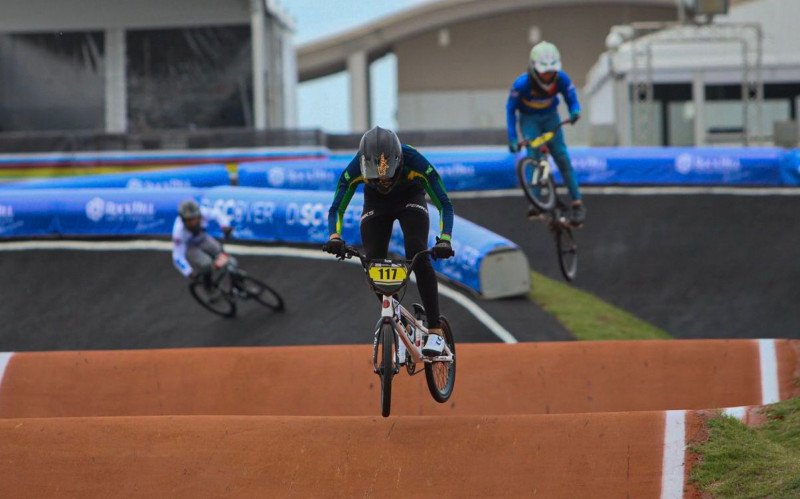 Leonardo Nadal é um dos principais nomes do BMX mundial