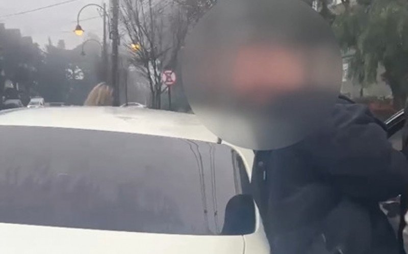 Blogueiro foi preso ao tentar fugir da Polícia em Gramado