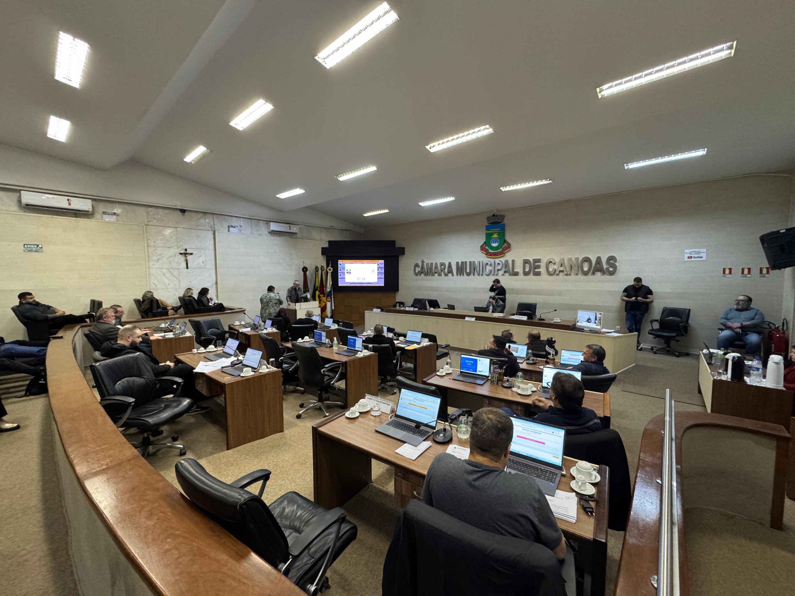 Vereadores aprovam projeto do Executivo para criar 71 novos cargos em comissão e funções gratificadas