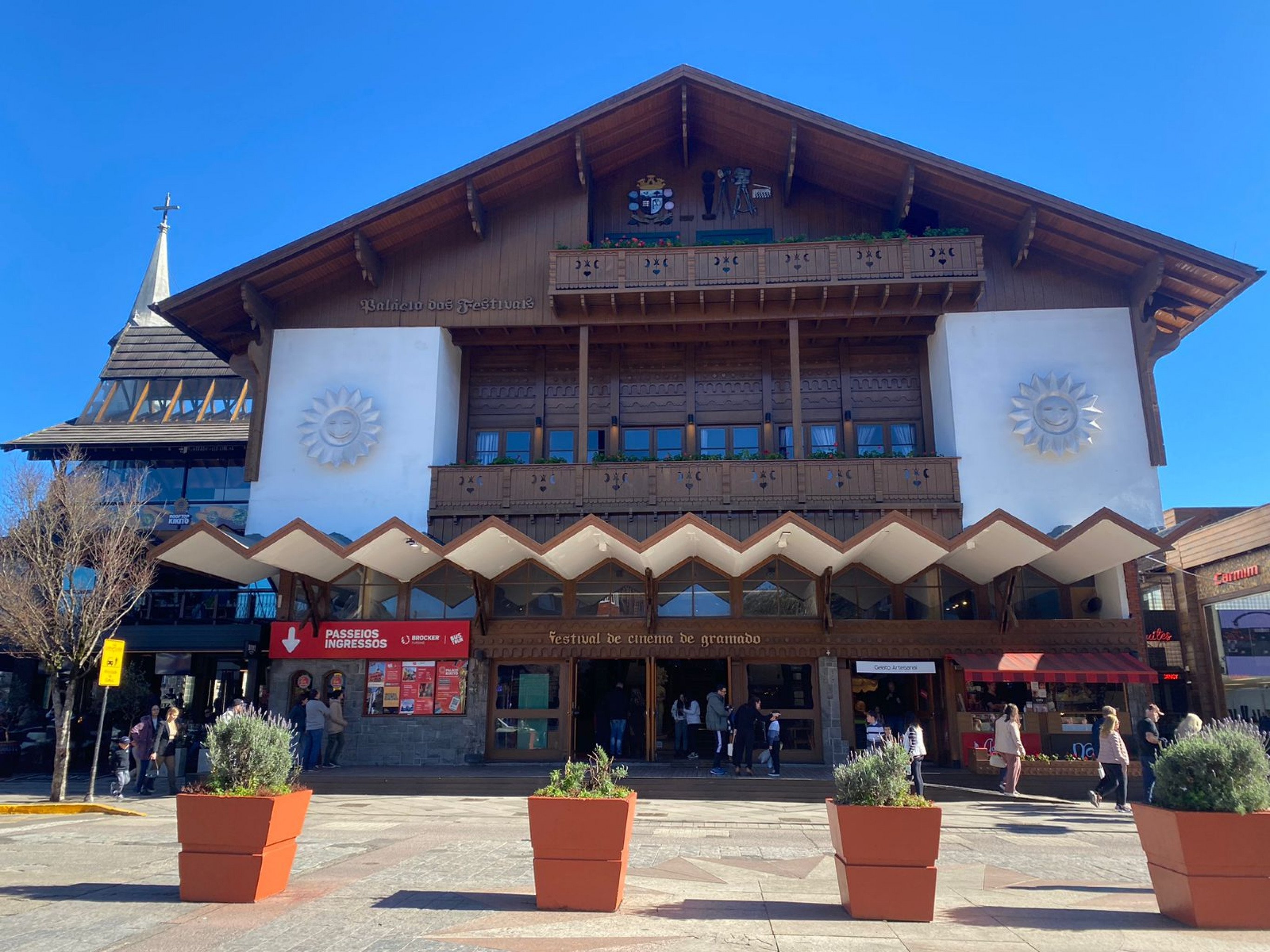 Palácio dos Festivais deverá voltar a exibir filmes em Gramado a partir de março; confira como será o funcionamento