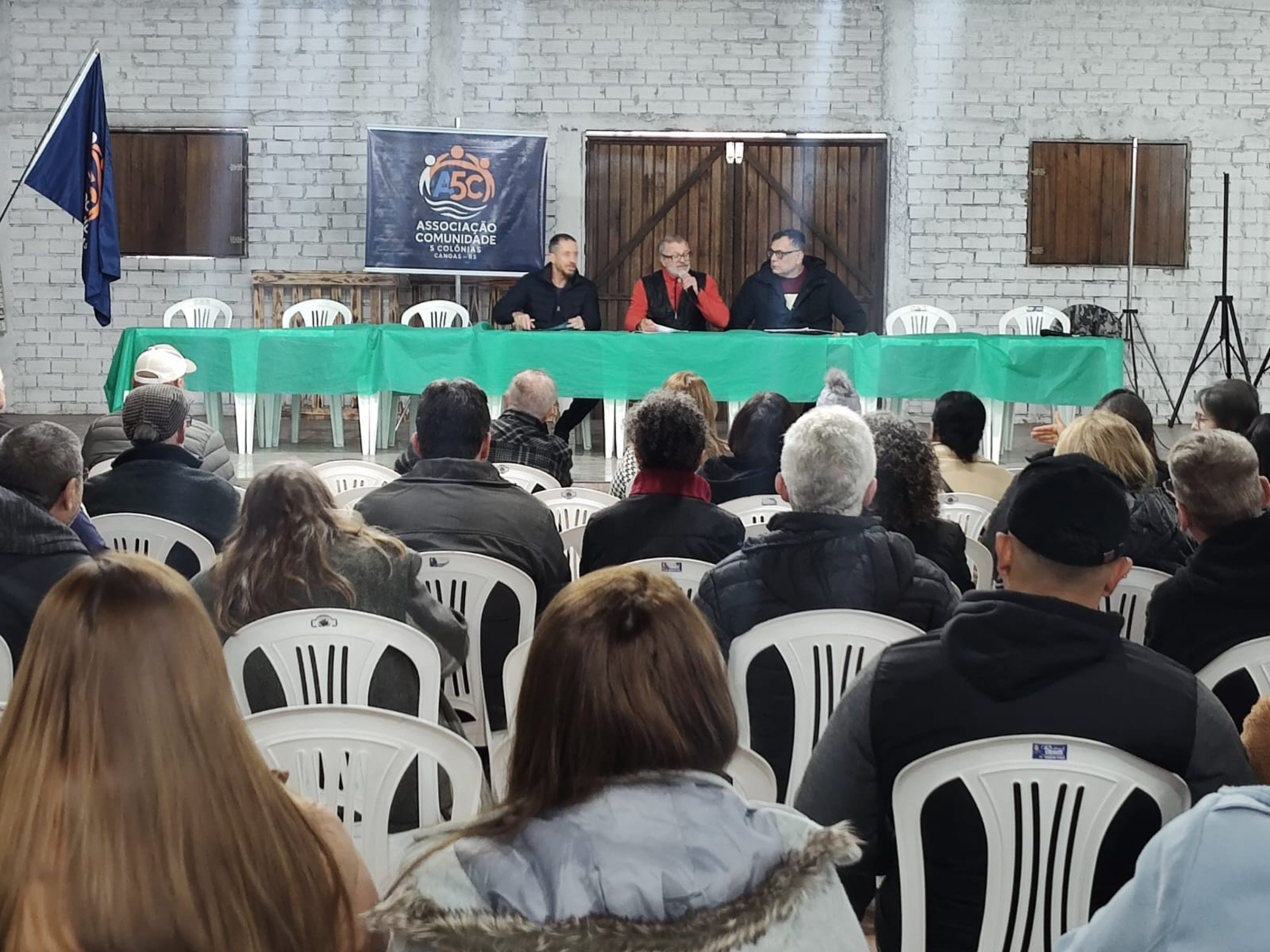 Moradores do bairro Cinco Colônias fundam associação para cobrar melhorias de infraestrutura na região