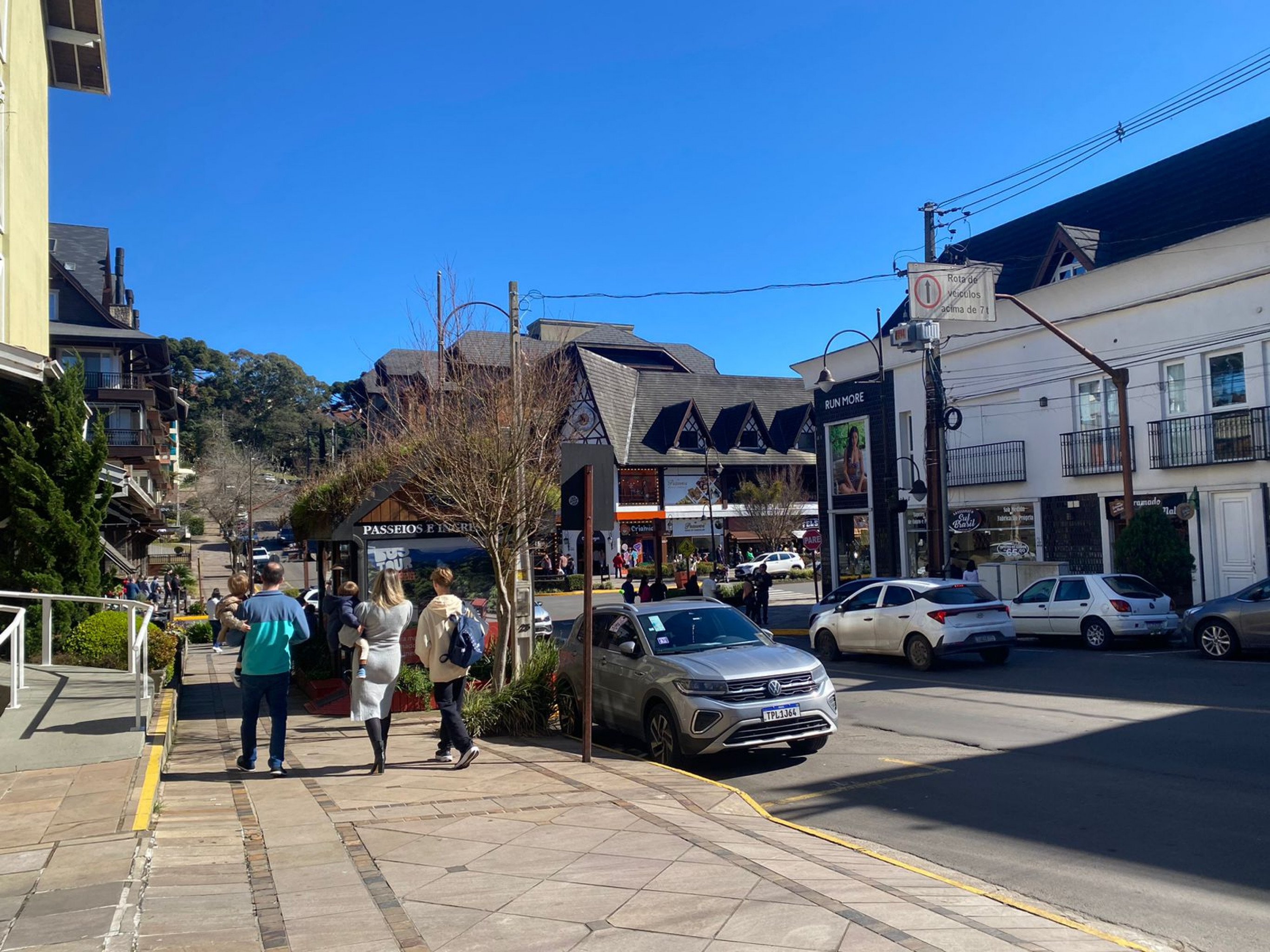 Março começa com sol e variação nas temperaturas em Gramado; veja como fica o tempo durante a semana