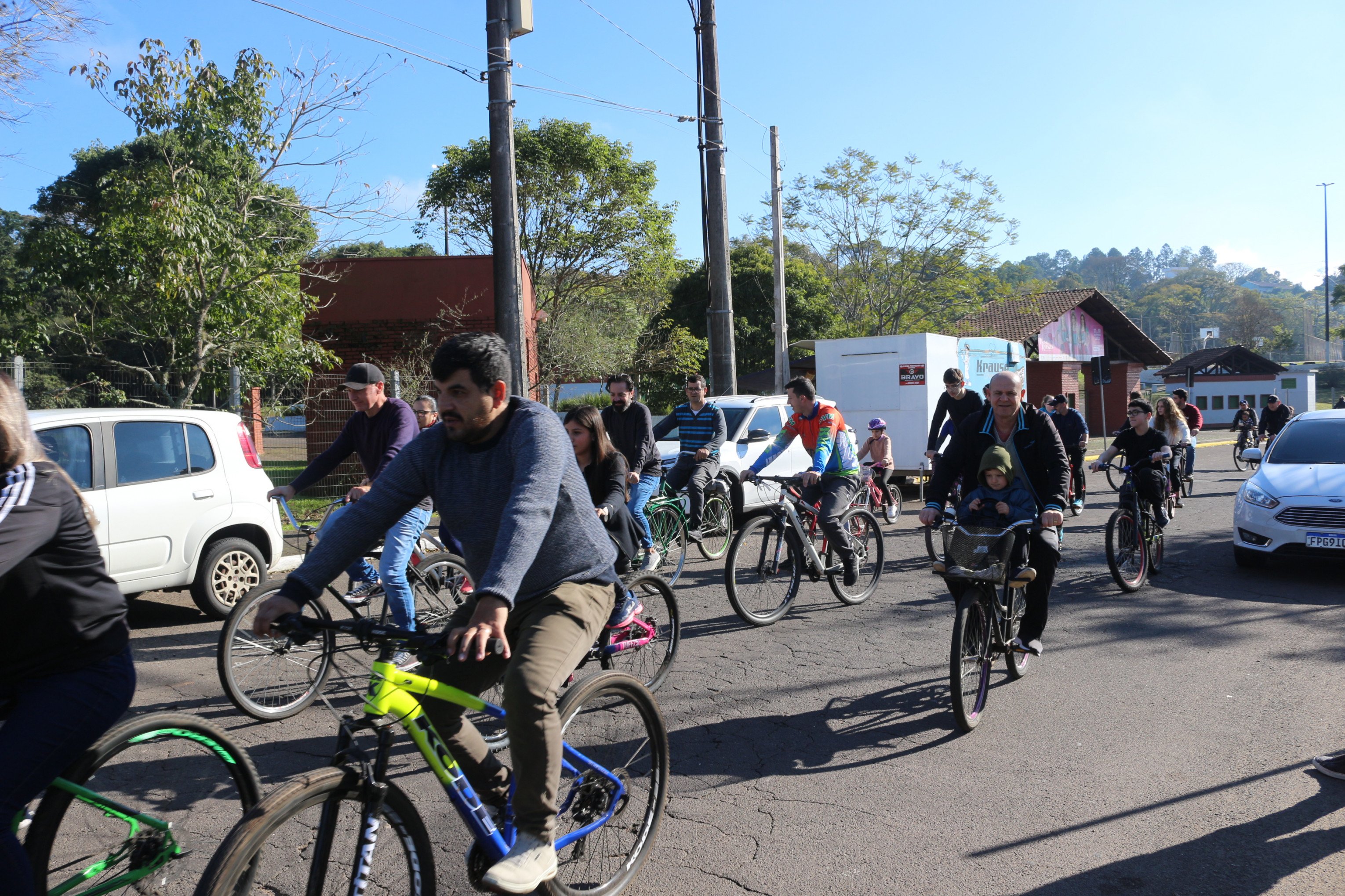 Pedalada de São Cristóvão reúne dezenas de ciclistas em Sapiranga