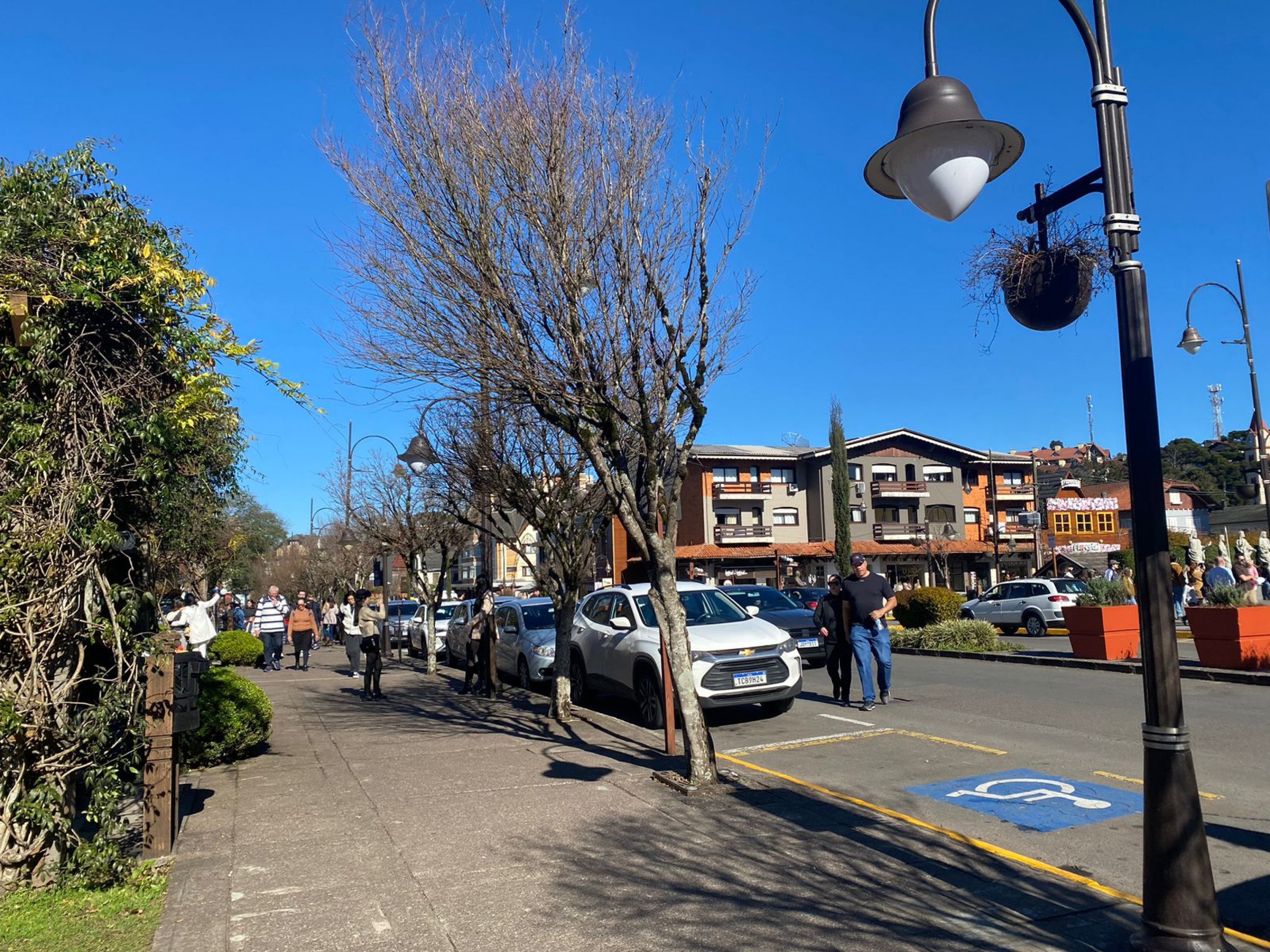 Depois de dias com manhãs frias, calor deve retornar em Gramado a partir desta terça-feira; confira