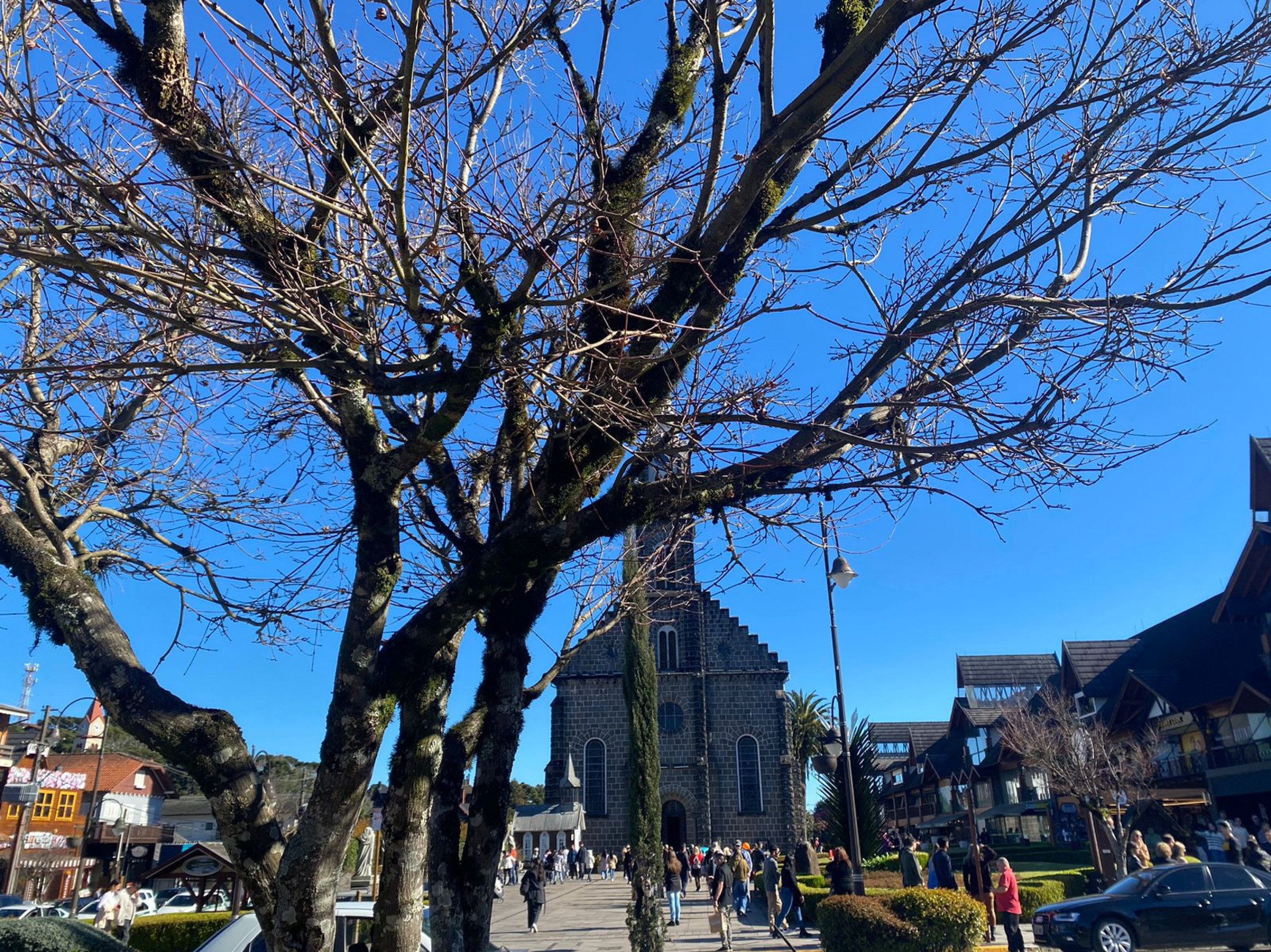 Tempo muda com retorno da chuva a partir desta quarta-feira em Gramado; há risco de temporais