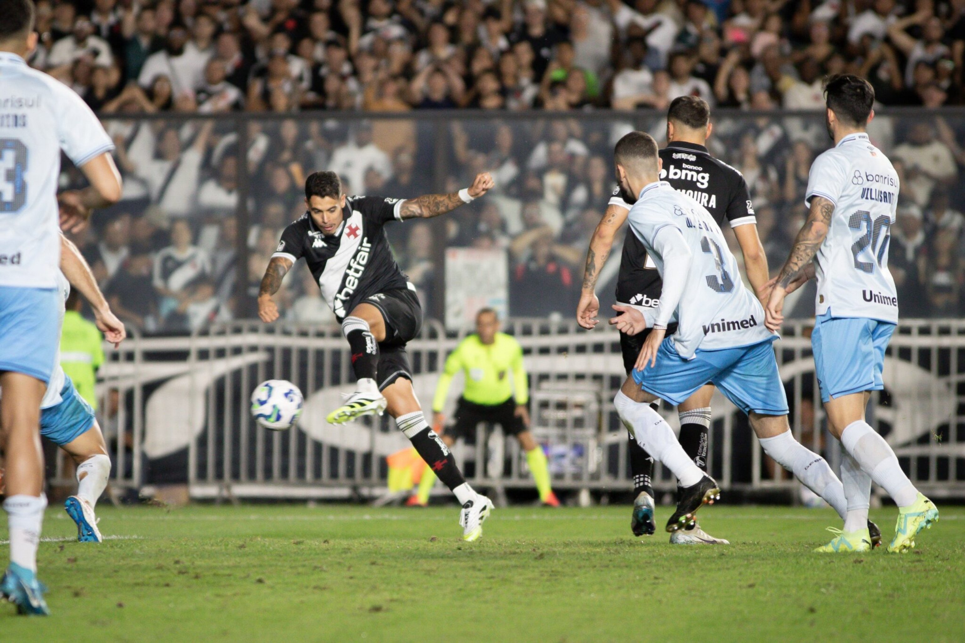 Grêmio x Vasco: Onde assistir, horário e escalações do jogo do Brasileirão
