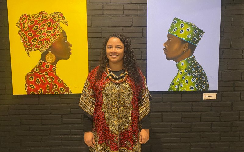 Raquel levou 14 telas da beleza de pessoas negras à mostra | abc+