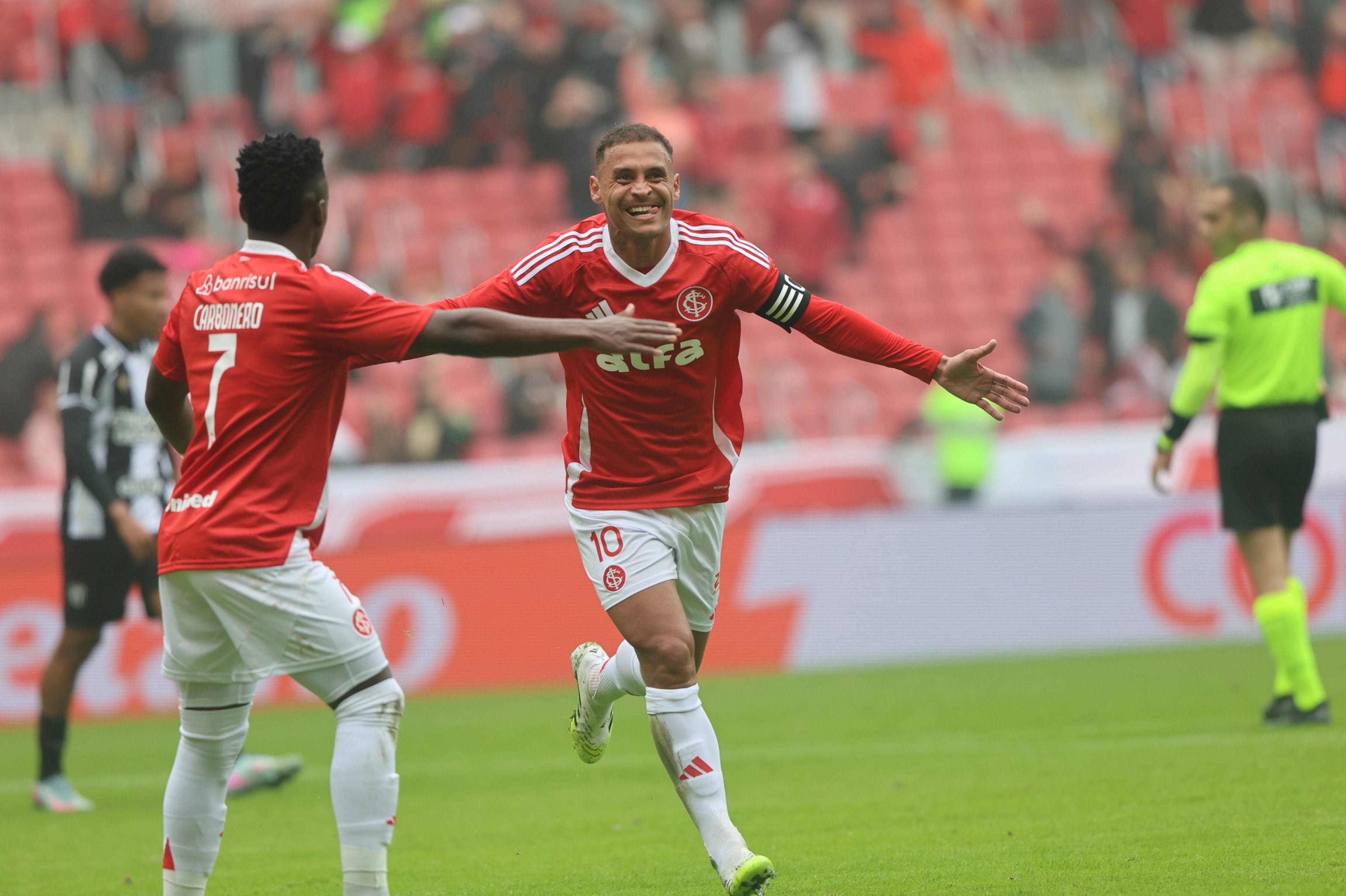 Inter supera Ceará no Beira-Rio por 1 a 0 pelo Brasileirão