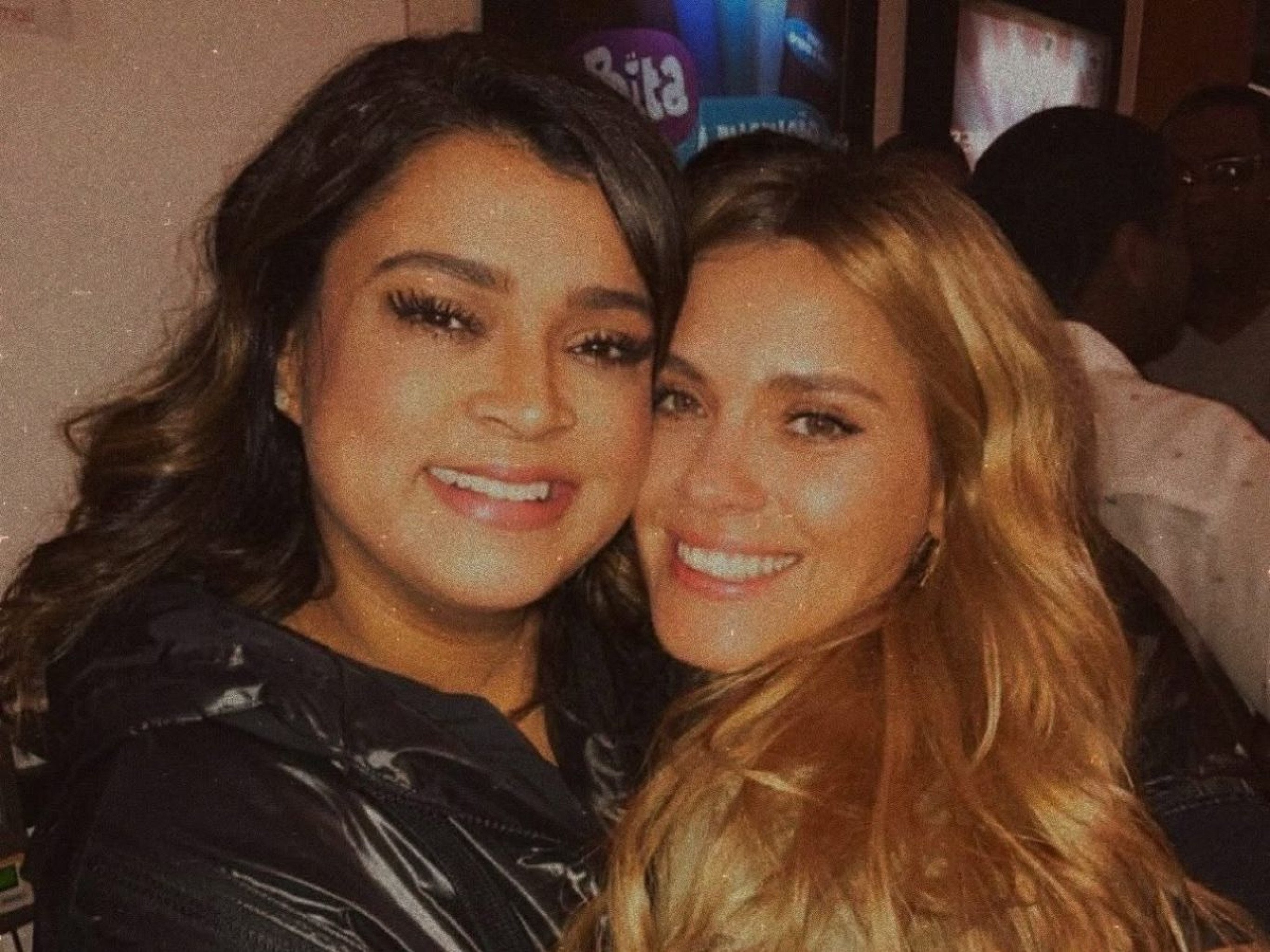 Carolina Dieckmmann chora ao falar sobre últimos dias de Preta Gil: "Ela foi indo, sem dor"