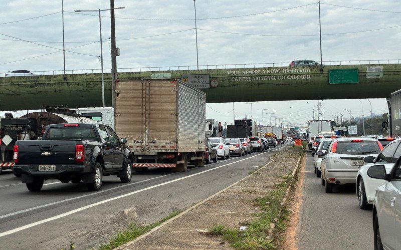 BR-116: Obras causam congestionamento em Novo Hamburgo nesta terça-feira (22) | abc+