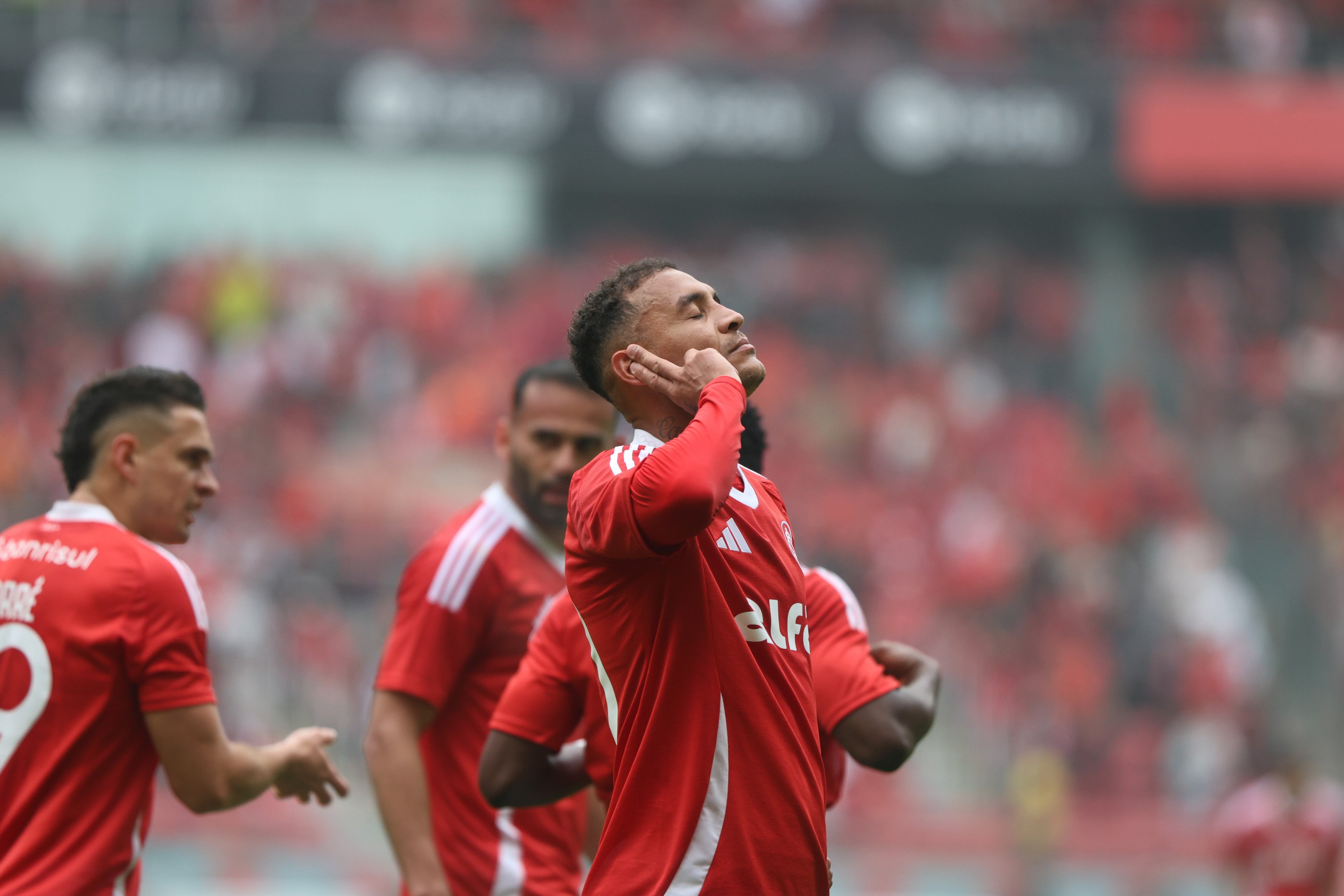 ESCALAÇÕES: Inter busca a primeira vitória fora de casa no Brasileirão