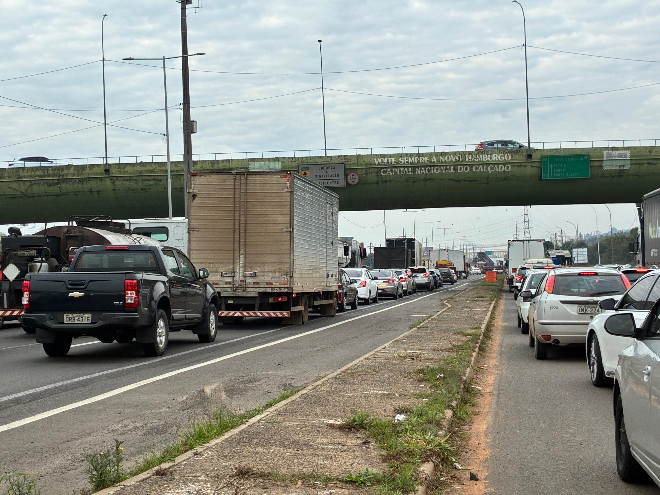 BR-116: Obras causam congestionamento em Novo Hamburgo nesta terça-feira (22)