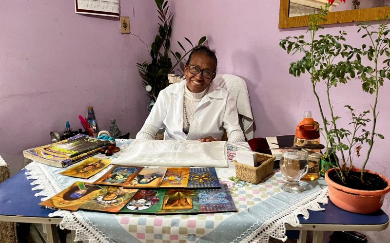 Maria Conceição da Rosa, 68 anos, benze desde os 11