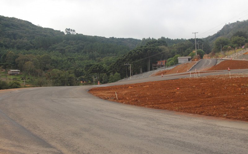 RS-373 Santa Maria do Herval - Asfalto 