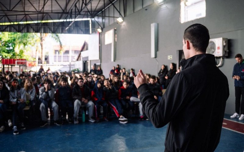 Jorge Matheus inspirou os estudantes de Canoas | abc+