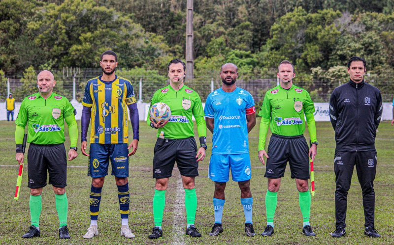 Real x Novo Hamburgo pela 14ª rodada da Divisão de Acesso