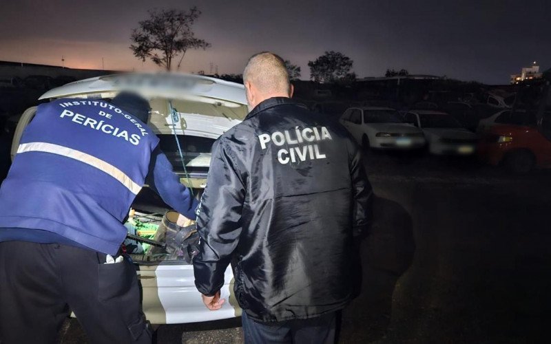 Carro usado por criminosos que mataram bebê, mãe e adolescente passa por perícia | abc+