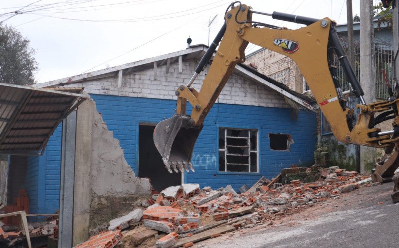Duas casas são demolidas em Novo Hamburgo | abc+