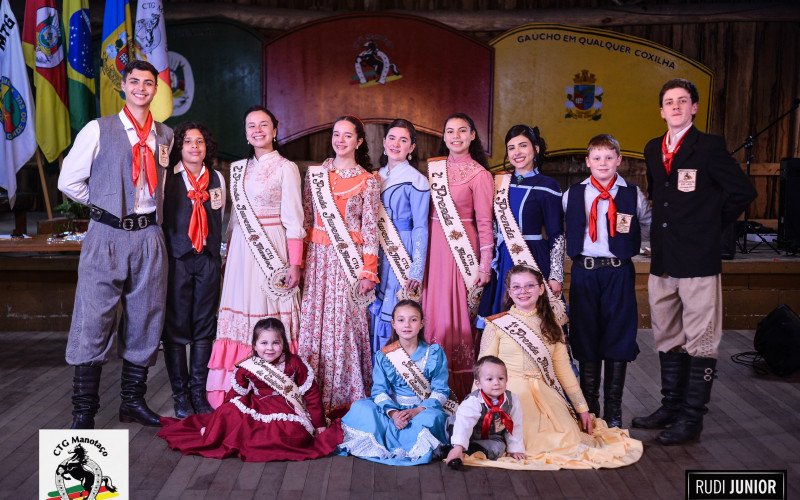 Novos peões e prendas do CTG Manotaço, de Gramado