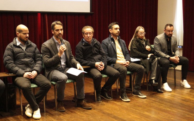 Coletiva de imprensa foi no auditório Sady Schivitz, no Paço Municipal, nesta quinta-feira (24) | abc+