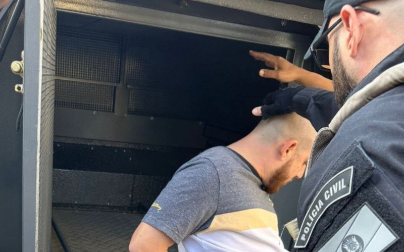 GOLPE DO FALSO ADVOGADO: Dono de gráfica clandestina que fabricava documentos falsos é preso; homem tinha acesso a dados de processos | abc+