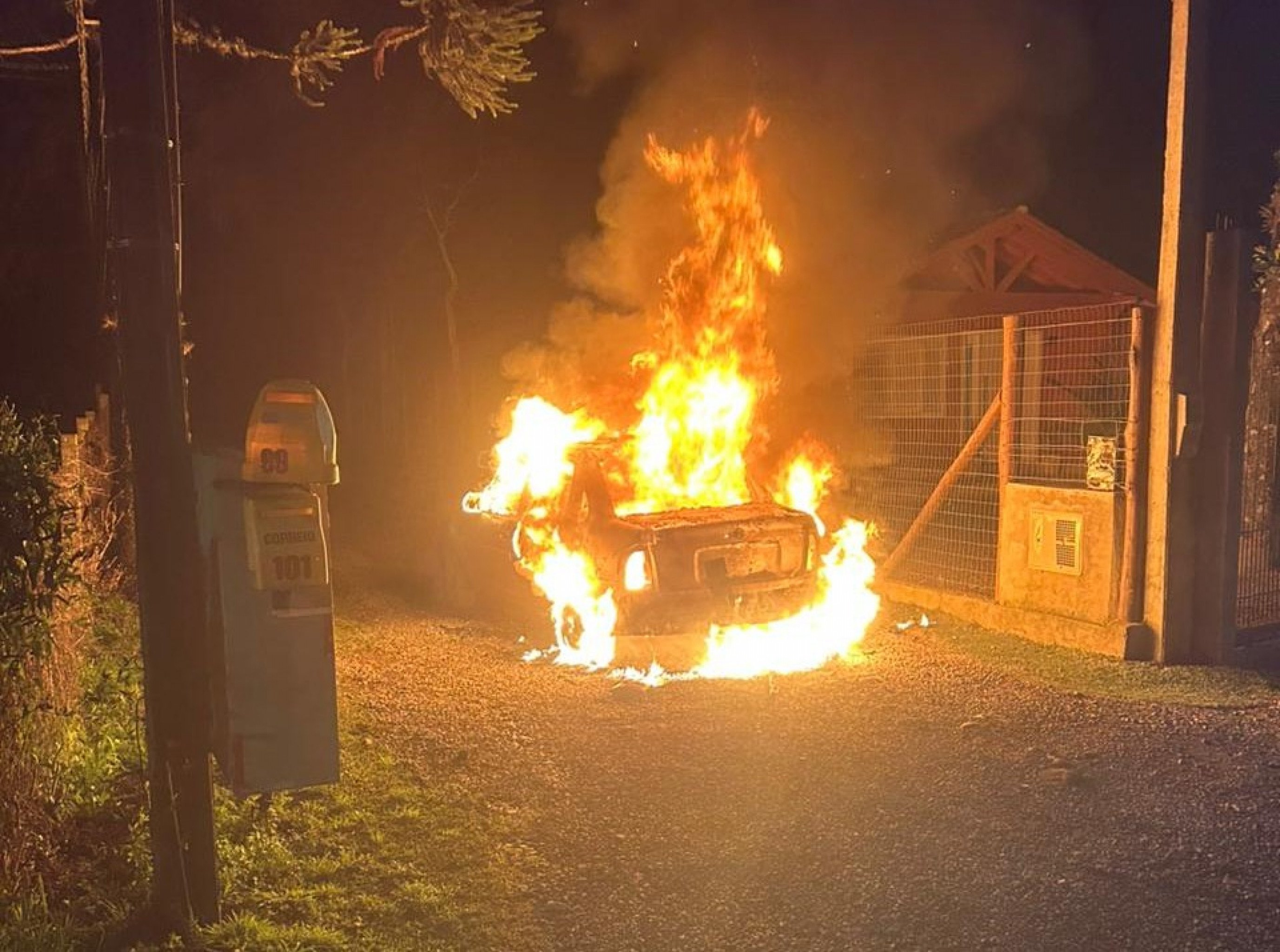 Madrugada de quinta-feira é marcada por incêndios criminosos em Canela; casos teriam relação com últimos homicídios