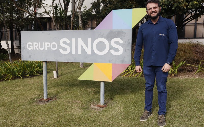 Gerente da Araricá Saneamento, engenheiro Nikolas Platchek, em visita ao Grupo Sinos | abc+