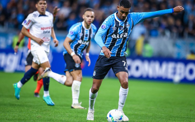 Atacante André Henrique se recupera de lesão muscular | abc+