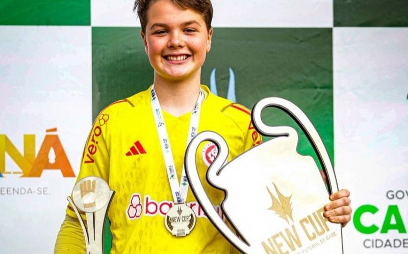 Eduardo Gusmão foi campeão e goleiro menos vazado da competição | abc+