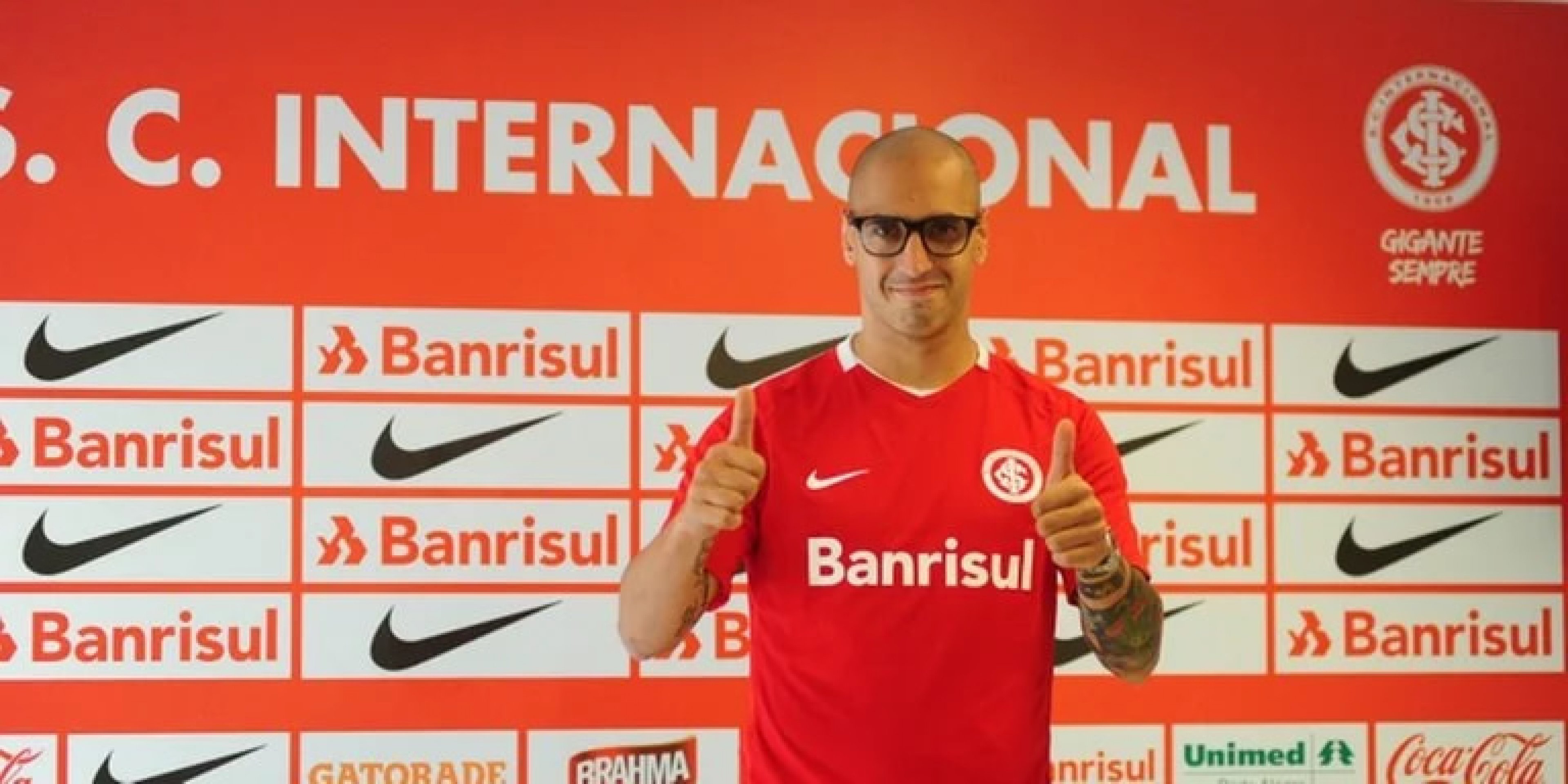 Atacante que vestiu a camisa do Inter é anunciado por clube da Série D
