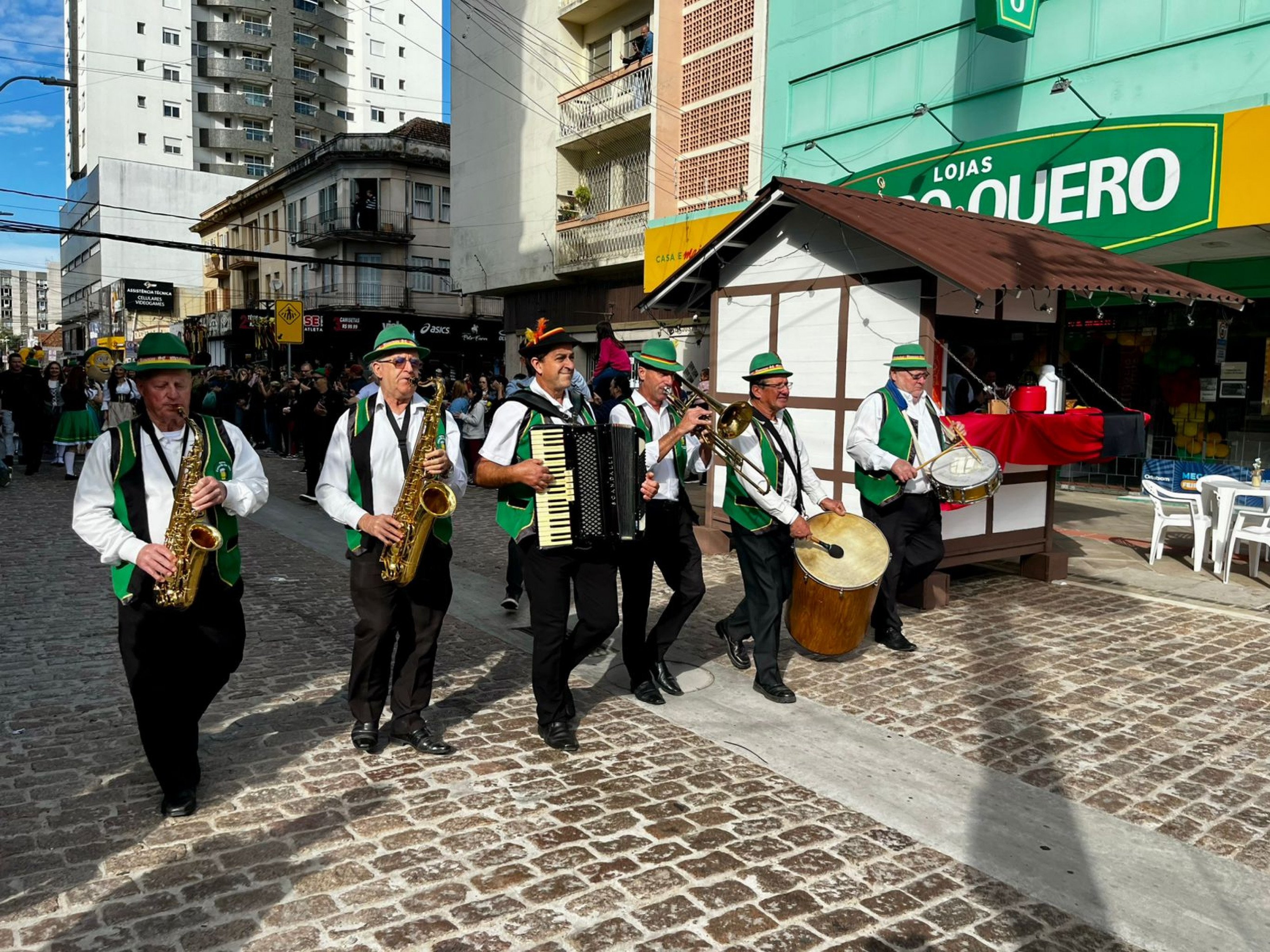 Desfile da Imigração abre a programação da São Leopoldo Fest 2025