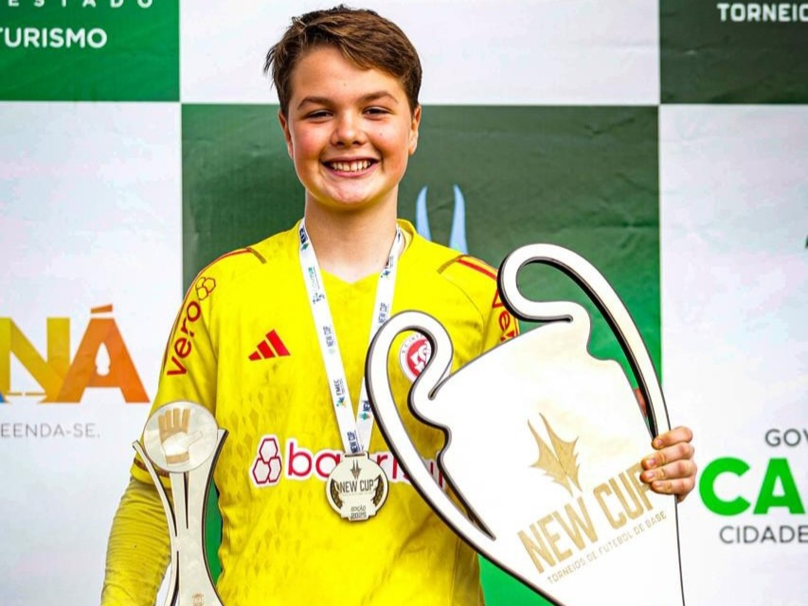 Goleiro de Novo Hamburgo é campeão com o Inter na New Cup 2025