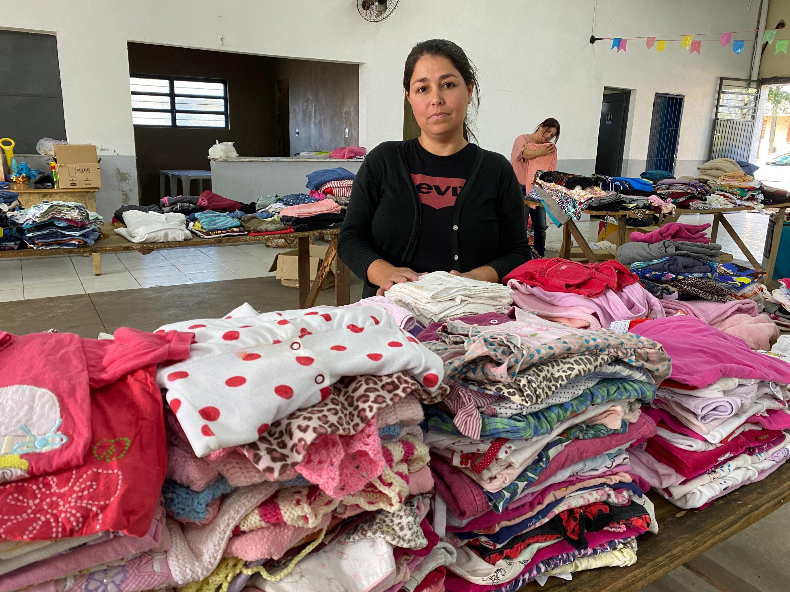 Comunidade se mobiliza para ajudar menino com doença rara e degenerativa