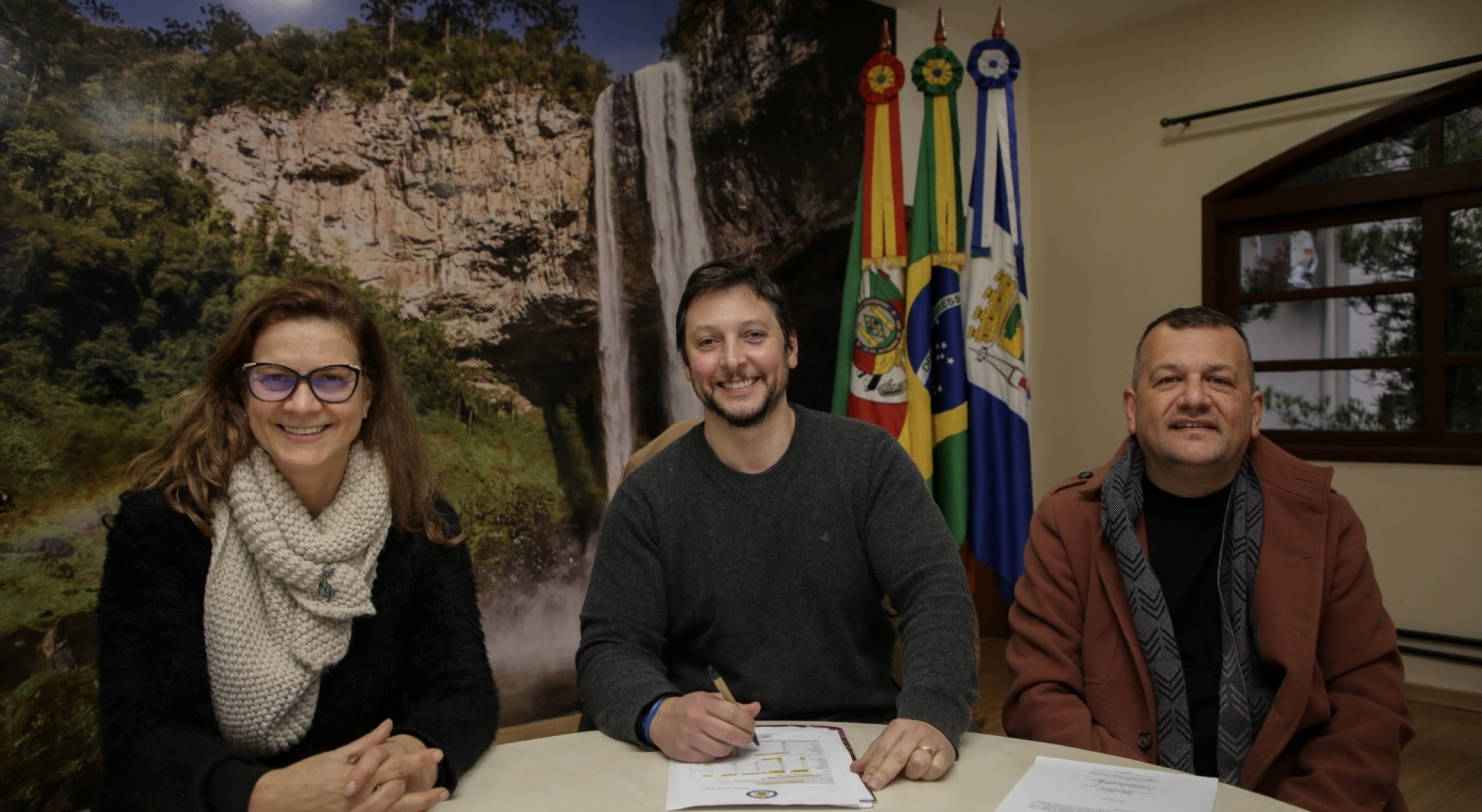 Prefeitura de Canela firma convênio para reduzir fila de espera por vagas para berçário e maternal