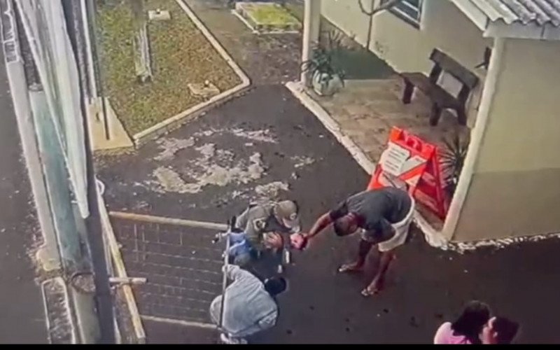Menino de 1 ano e 9 meses foi socorrido na sede da guarnição da 3ª Companhia, no bairro Guajuviras | abc+