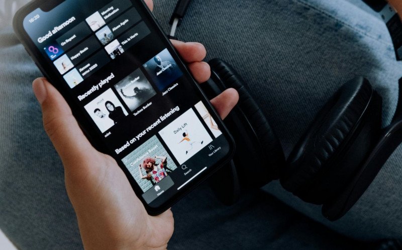 Estudo internacional revela impacto do streaming na carreira de músicos em 5 países; Feevale participa da pesquisa | abc+