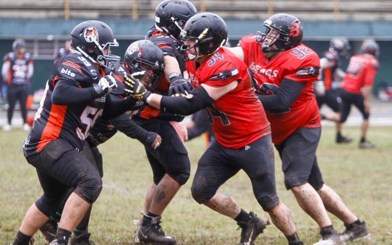Bears venceu fora de casa na estreia da Superliga D3
