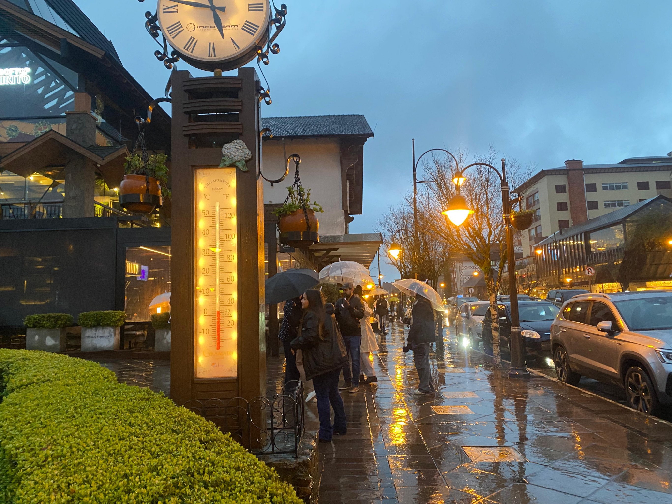 Garoa, neblina e temperaturas abaixo de 7°C: sexta-feira será gelada em Gramado