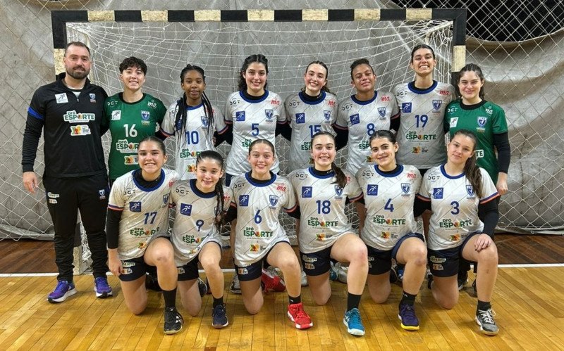 Equipe juvenil feminina da LHH/GuSch | abc+