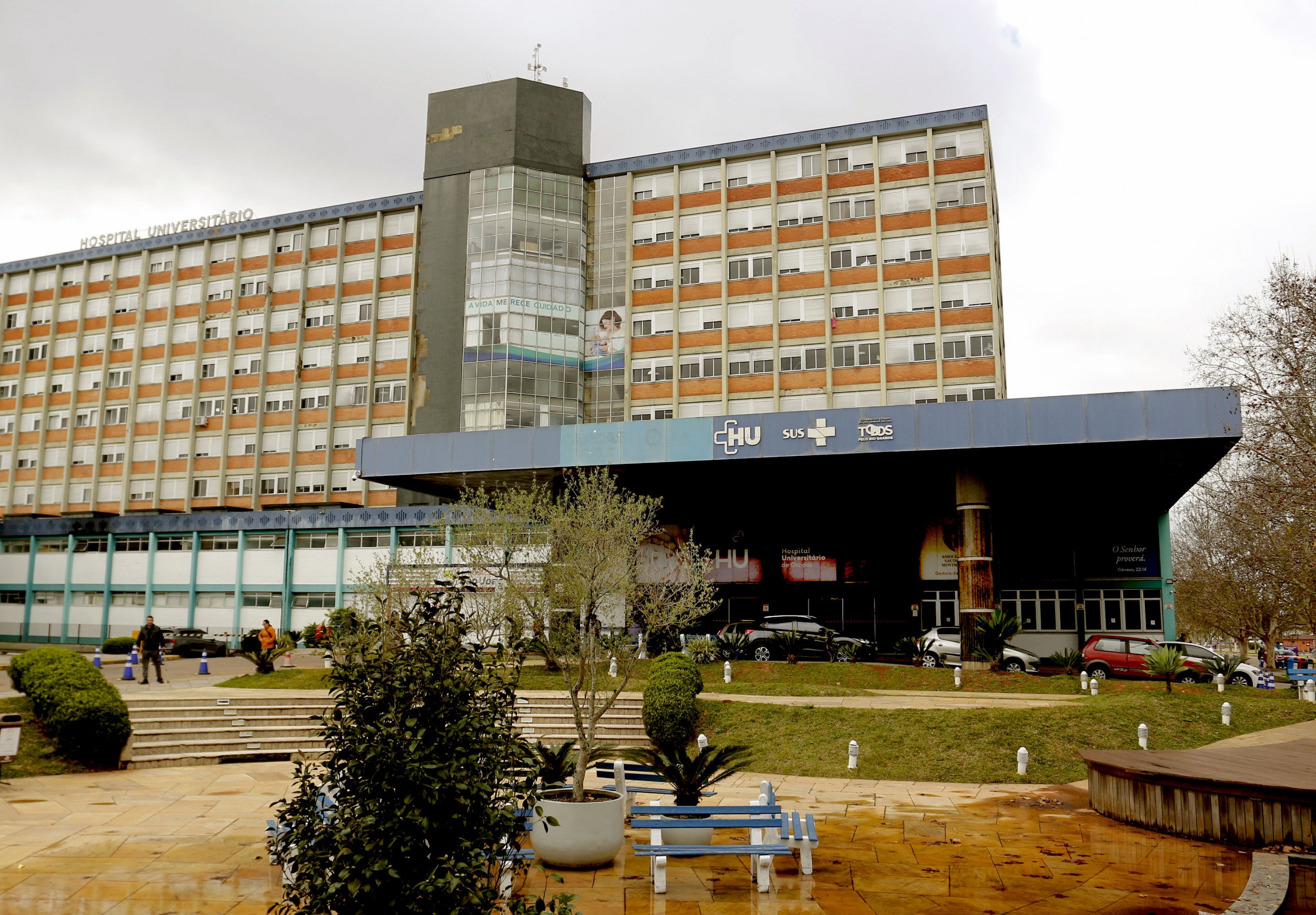CANOAS: Médicos do Hospital Universitário decidem suspender atendimentos eletivos