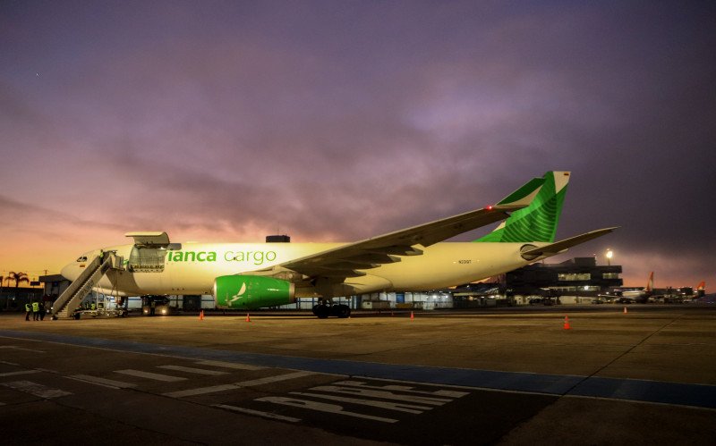 Aeronave &eacute; da Avianca Cargo e tem como destino final a cidade de Miami, nos EUA