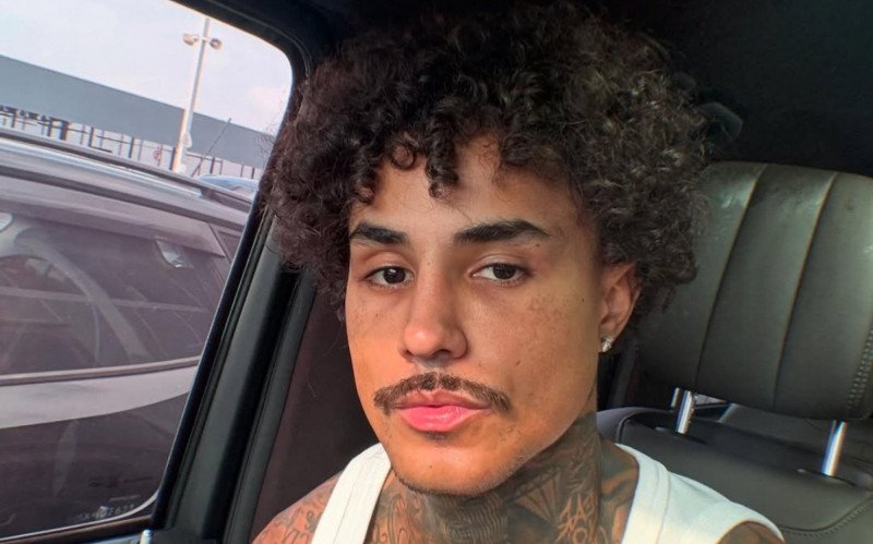 MC Livinho está internado na UTI | abc+