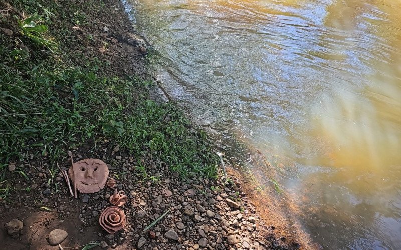A 2ª edição da Imersão na Mata foi marcada por colocação de peças de cerâmica no Arroio Areia, em Rolante | abc+